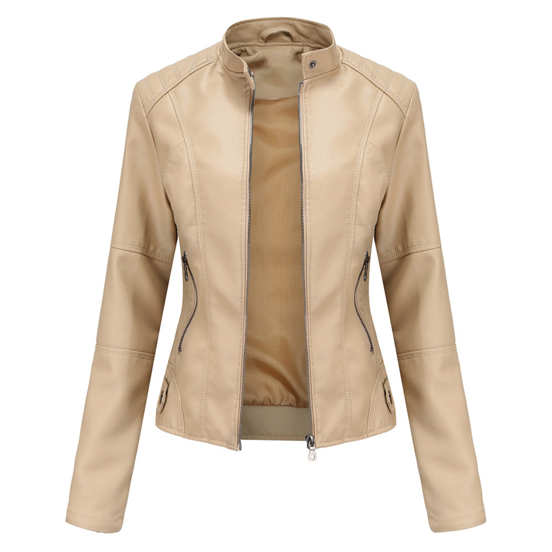 Elegante Damenmode: zeitlose Übergangsjacke mit Regular Fit Schnitt, ideal für stilvolle Alltagsoutfits.