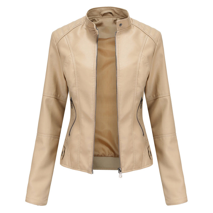 Elegante Damenmode: zeitlose Übergangsjacke mit Regular Fit Schnitt, ideal für stilvolle Alltagsoutfits.