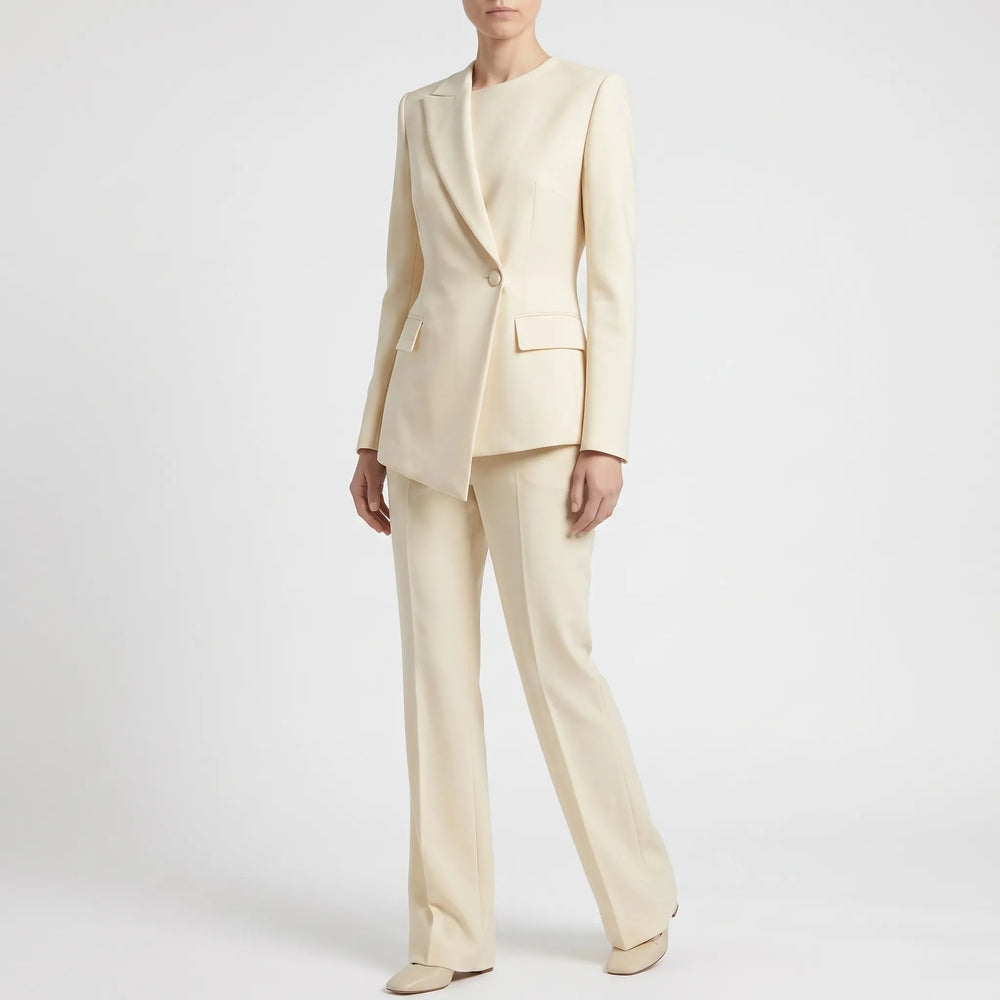 Suzanne Hosenanzug für Damen. Moderner, asymmetrischer Schnitt für einen stilvollen Business-Look. Frühling/Herbst.