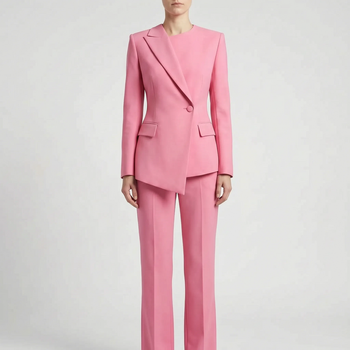 Modischer zweiteiliger Hosenanzug Suzanne für Damen. Ideal als stilvolles Bürooutfit und formelle Anlässe.