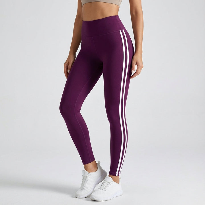 Gefaltete Damen Yoga Leggings Raquel, eine atmungsaktive & blickdichte Fitnesshose.