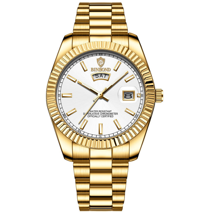 Elegante Edelstahl-Herrenuhr am Handgelenk. Klassische Automatikuhr mit präzisem Mechanismus für Stilbewusste.