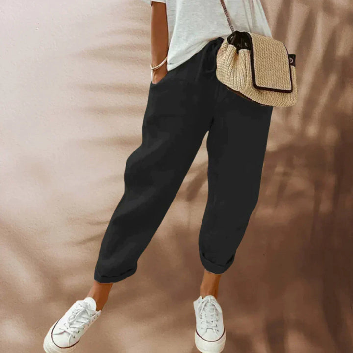 Elegante Sommerhose für Damen: bequeme Passform & trendiger Stil für warme Tage. Ideal für Freizeit & Urlaub.