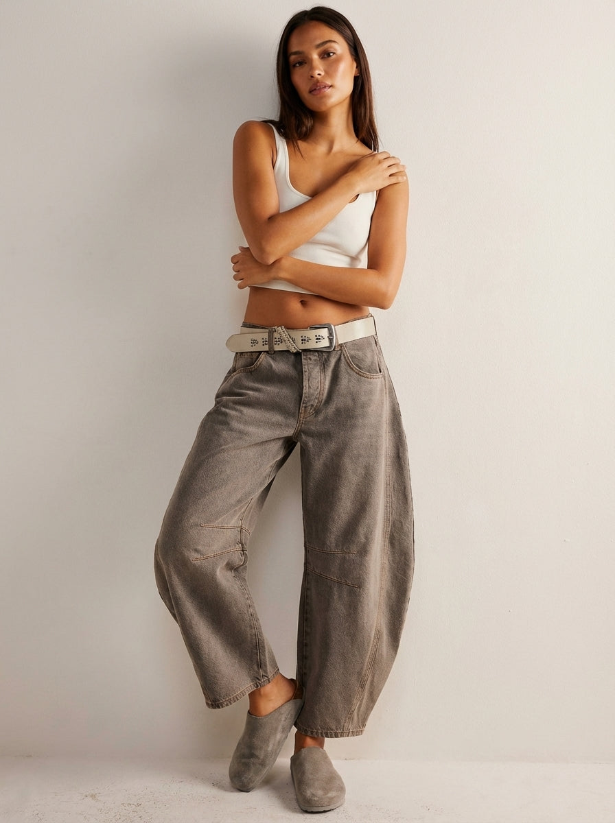 Komfortable Damenjeans, High Waist Baggy Style, weite Hose, perfekt für den Alltag.