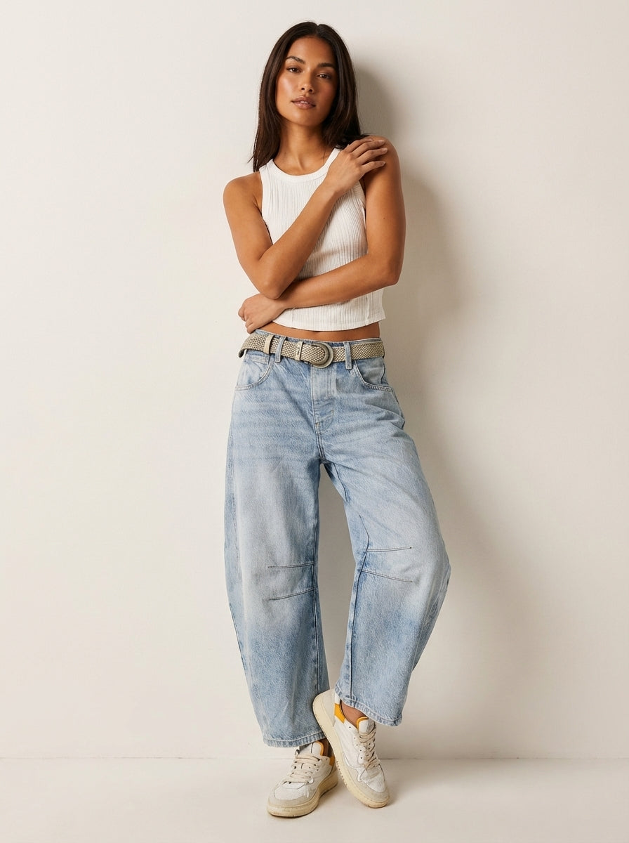 Moderne Damen Baggy Jeans, hohe Taille, Loose Fit, für einen trendbewussten Casual Look.