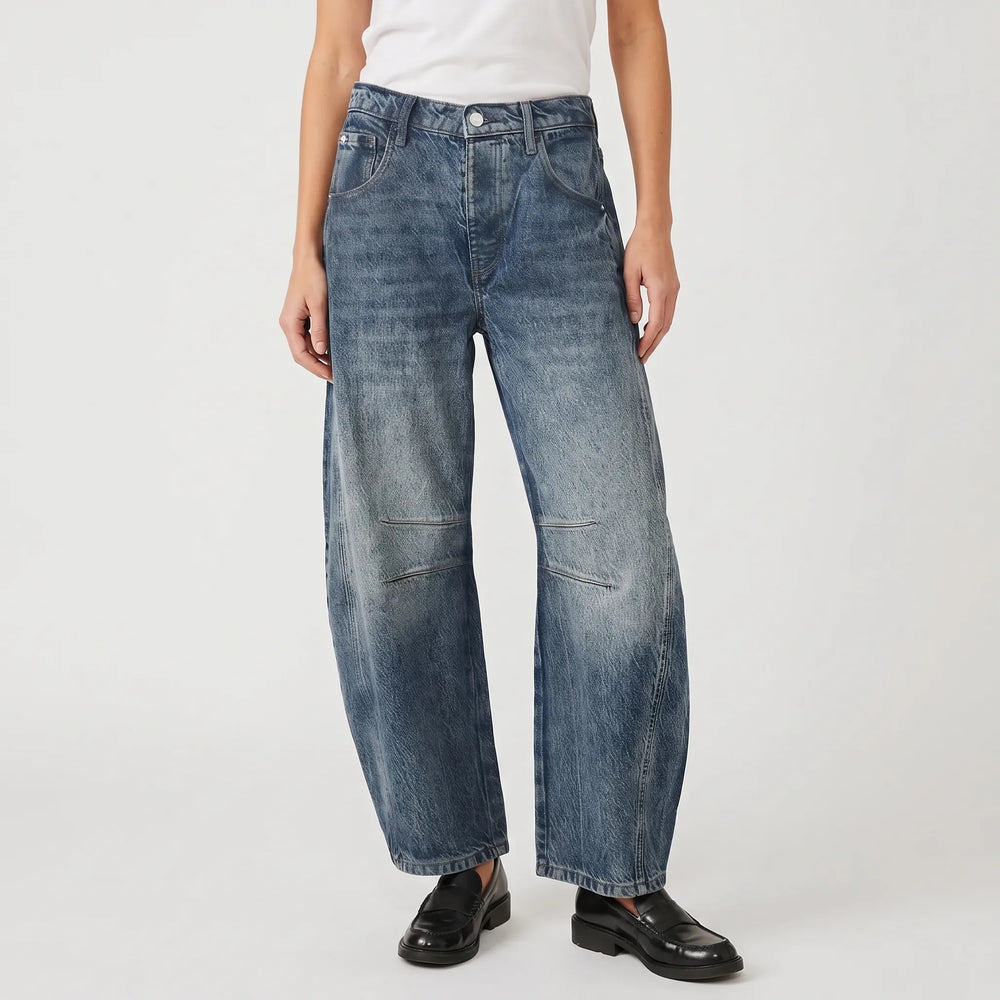 Stylische Damen Barrel Jeans, knöchellang, perfekt für Freizeit & Herbstmode.