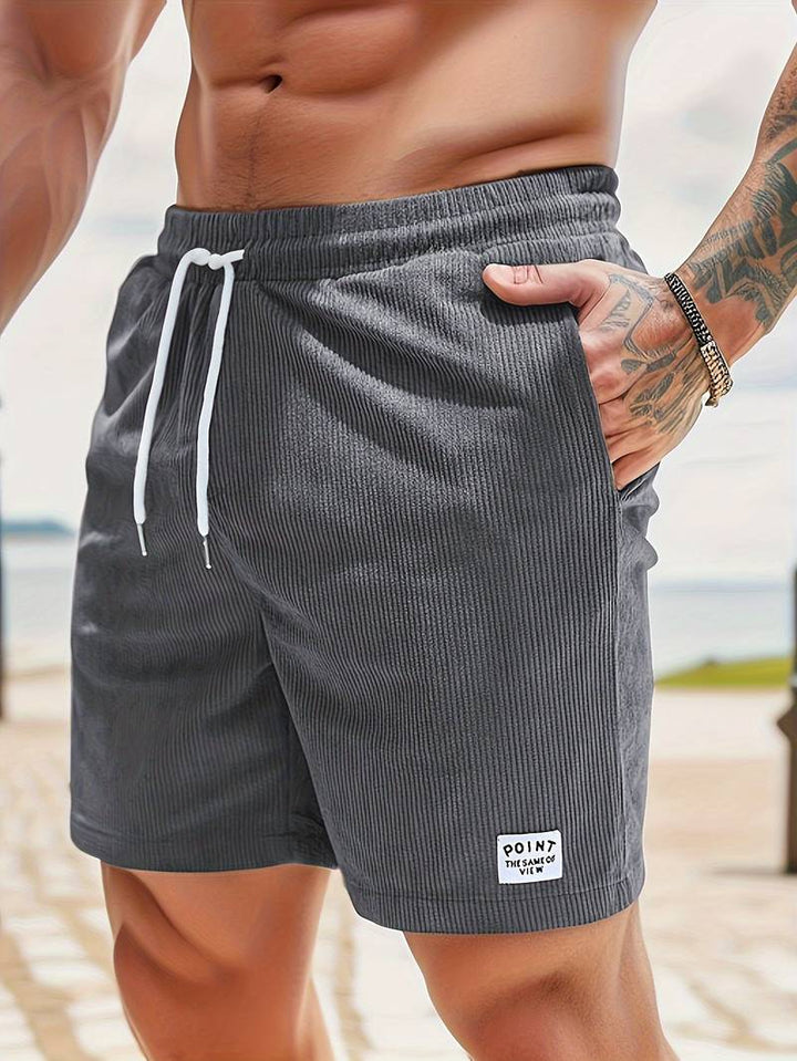 Lockere Herren Strandshorts in Marineblau, komfortabel für Strand und entspannte Freizeittage.