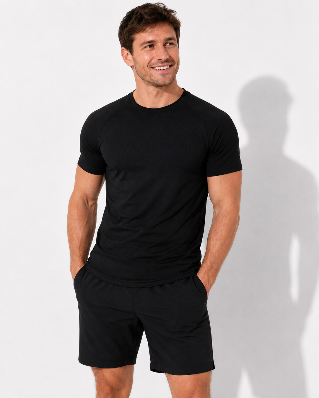 Basic Herren Kurzarm T-Shirt, ideal für Freizeit & Alltag. Komfortables Rundhals-Shirt in lässigem Stil für Männer.