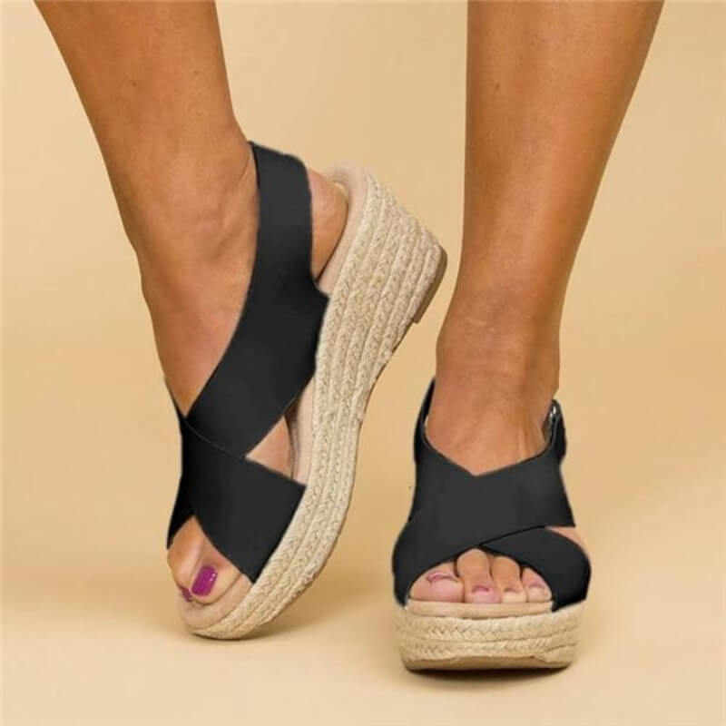 Orthopädische Damen-Sandalen Serena für breite Füße. Komfortable Sommerschuhe mit gepolsterter Sohle.