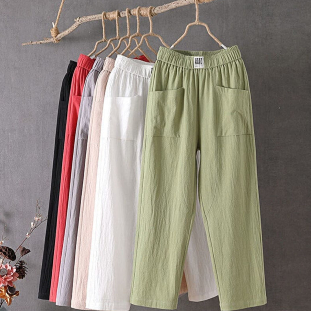Entspannte Damen Leinenhose Livia in Koralle mit elastischem Bund, ideal als Sommer-Freizeithose für den Urlaub.