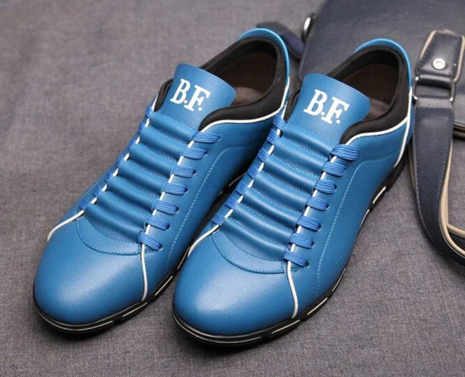 Vielseitige Herren-Sneaker in Braun, Schwarz, Blau. Bequeme Schnürschuhe für Sport, Freizeit & Alltag.