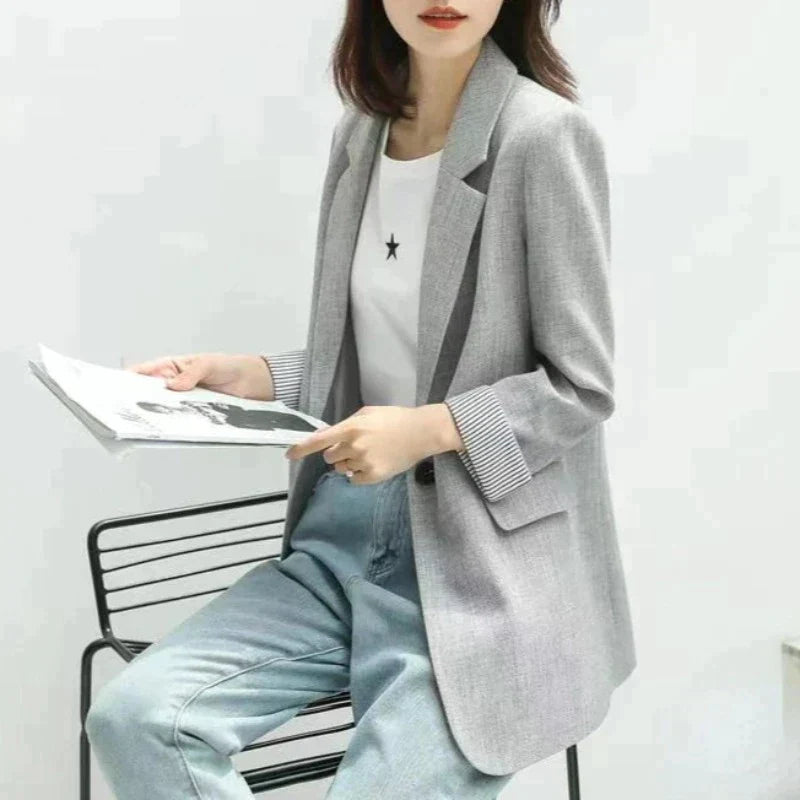 Ganzjahres Damen Blazer, elegant & bequem. Ideal für Business, Büro und Freizeit; ein stilvolles Must-have in Damenmode.