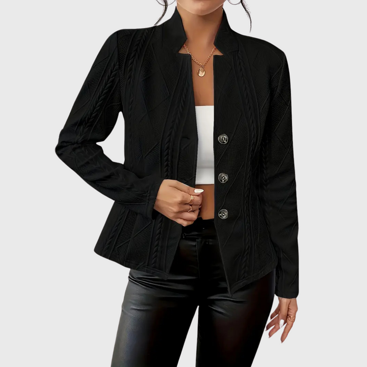 Chicer Damen Freizeit Blazer mit strukturiertem Zopfmuster, Stehkragen & Knopfleiste. Perfekt für elegante Herbst-Looks.