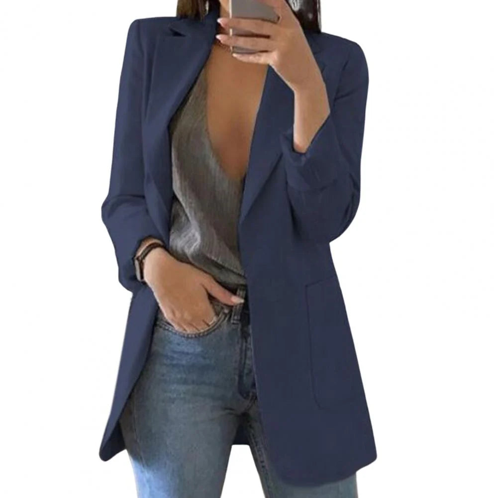 Eleganter, taillierter Damen Blazer mit langem Schnitt und offener Front. Stilvoller Langarm-Blazer mit Reverskragen.