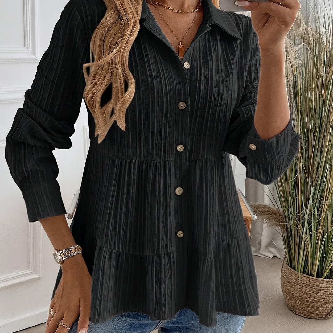Elegante Damenbluse im Tunika-Stil mit Crinkle Optik, tailliertem Schnitt und stylischem Stufen-Saum.