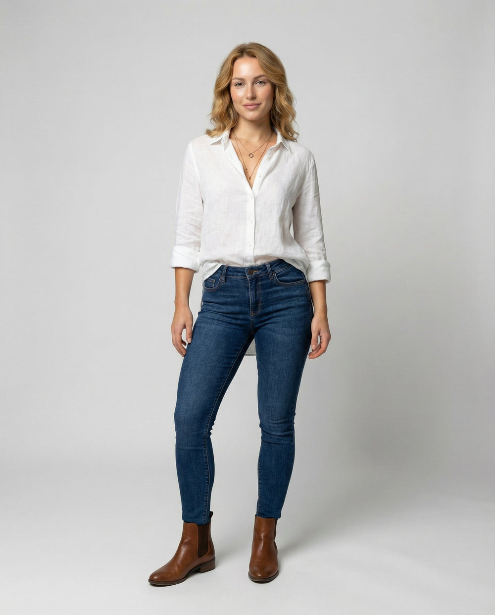 Elegante Damen Bluse: Vielseitige Hemdbluse mit Dreiviertelarm, Umlegekragen. Ideal für Business Casual.