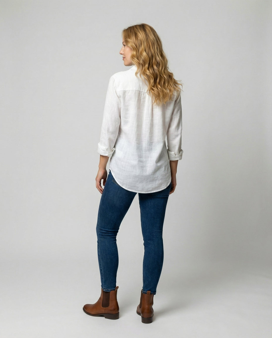 Damen Oberteil: Zeitlose Hemdbluse, Dreiviertelarm, Umlegekragen. Perfekt für Frühling, Sommer, Herbst.
