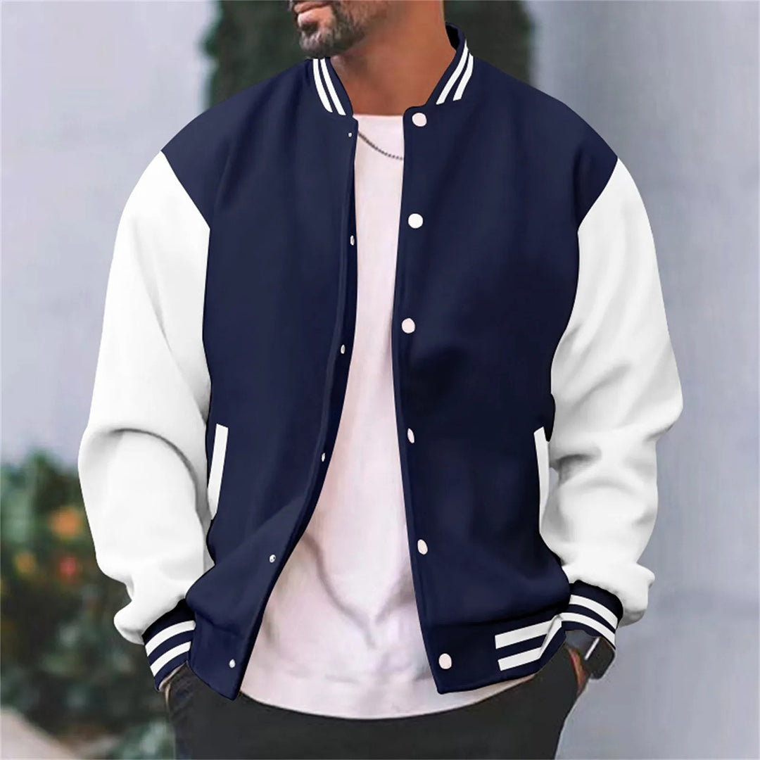 Herren Bomberjacke im College-Design, lässiger Schnitt, vielseitig kombinierbar für einen modernen Urban-Stil.