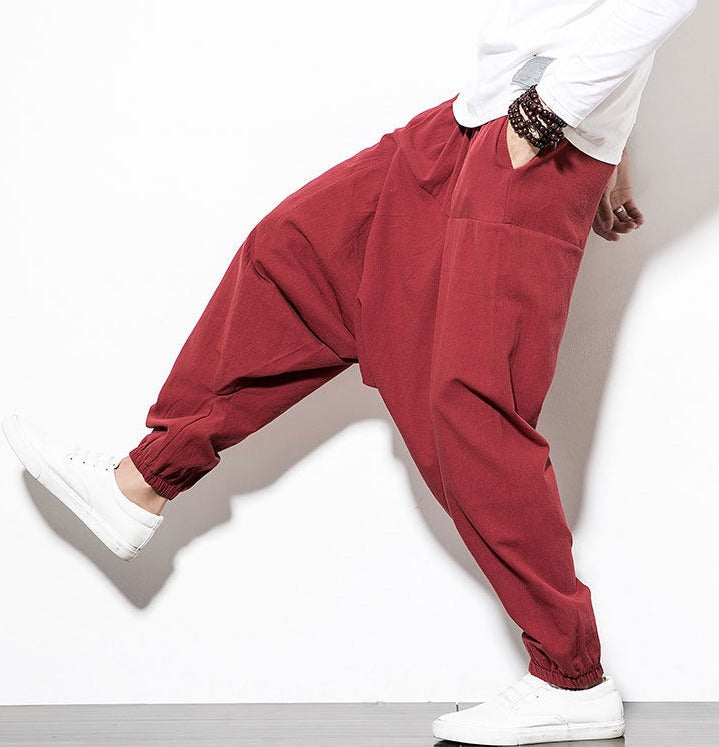 Modische Herren Freizeithose, Harem-Stil, schwarz, lässig für entspannte Tage zu Hause oder draußen.