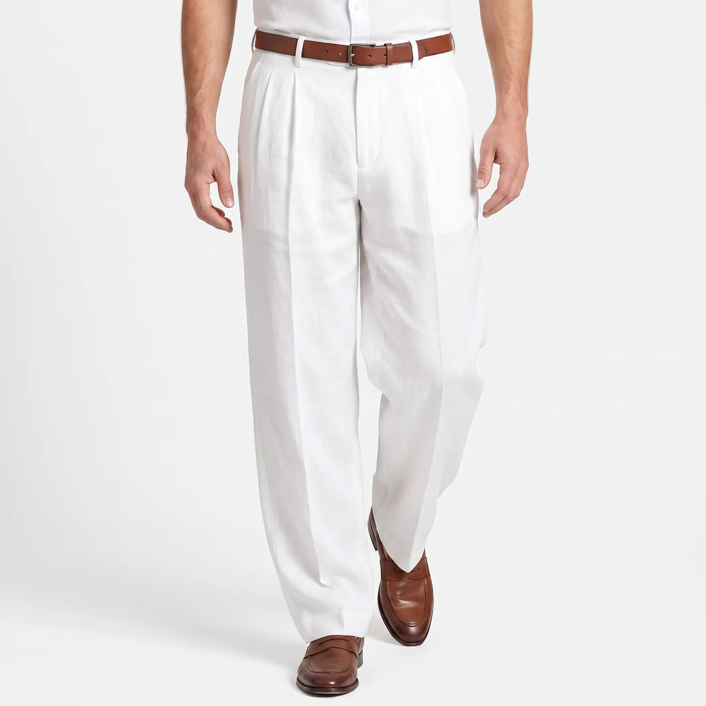 Bequeme Herren Bundfaltenhose mit geradem Schnitt für entspannte Tage. Ideal als Freizeithose.