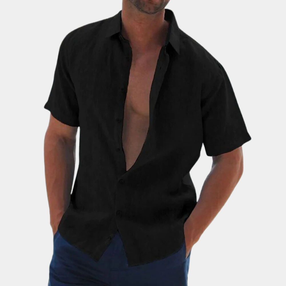 Leichtes Herren Kurzarmhemd für Frühling und Sommer. Bequemes Freizeithemd in einfarbigem Design.