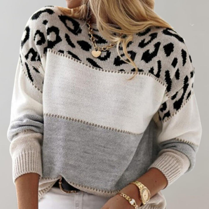 Eleganter Leopardenpullover für Damen, ein modischer Hingucker für Herbst & Winter.