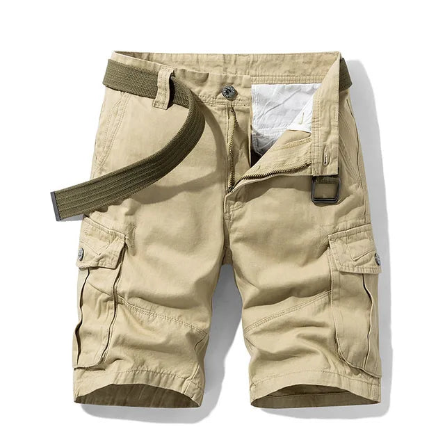 Robuste Herren Cargo Shorts für den Sommer, bequeme Freizeithose mit seitlichen Taschen im Streetwear-Look.