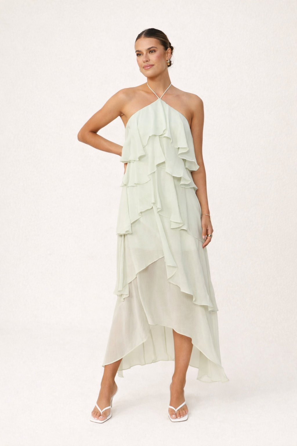 Rückenfreies, langes Halterneck Maxikleid für Damen, perfekt als elegantes Abend- oder Hochzeitsgastkleid.