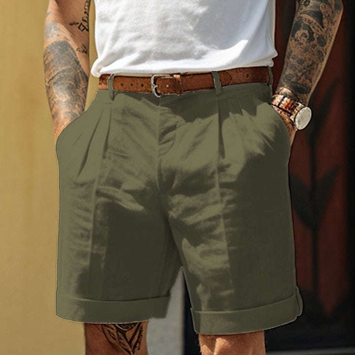 Stilvolle Herren-Bundfalten-Shorts für Komfort und lässigen Stil. Ideal für Freizeit im Sommer.