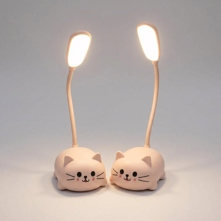 Kompakte LED-Katzenlampe mit USB-Anschluss, ideal für Leseecke.