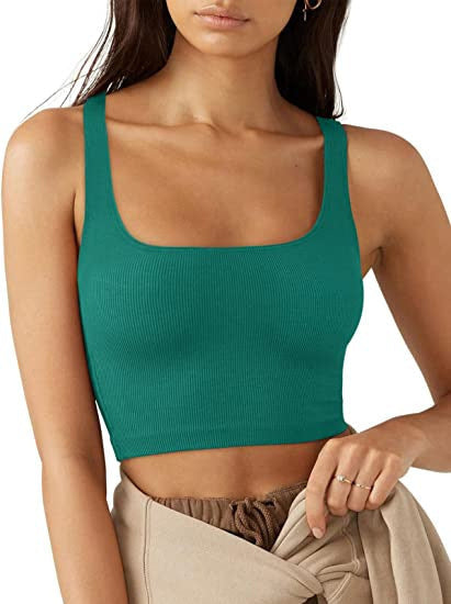 Vielseitiges Damen Tanktop, geripptes Crop Top mit modernem eckigem Ausschnitt in Beige.
