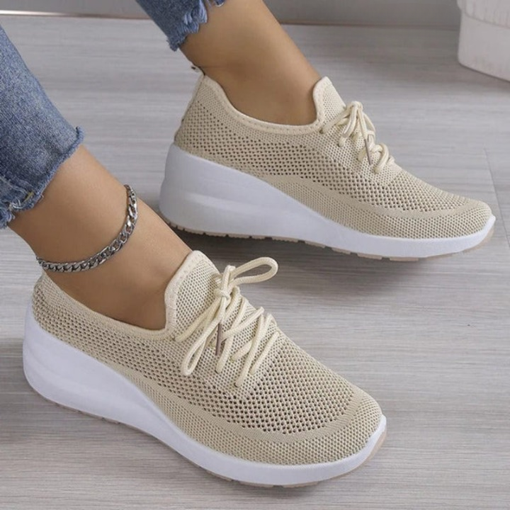 Orthopädische Damenschuhe "Alessa" für schmerzfreies Gehen, mit Komfort und effektiver Fußgewölbestütze.