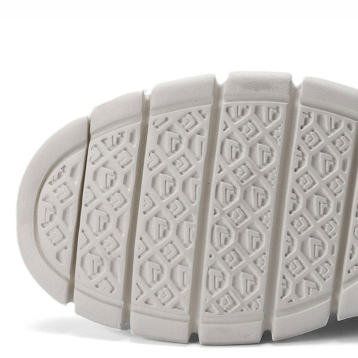 Weiche Herren Komfortschuhe Elias, aus hochwertigem Stoff für optimalen Halt und angenehmes Tragegefühl.
