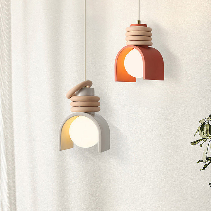 Vielseitige Esszimmer-Deckenlampe, künstlerisches Design mit lebendigen Farbakzenten für Ihr Zuhause.
