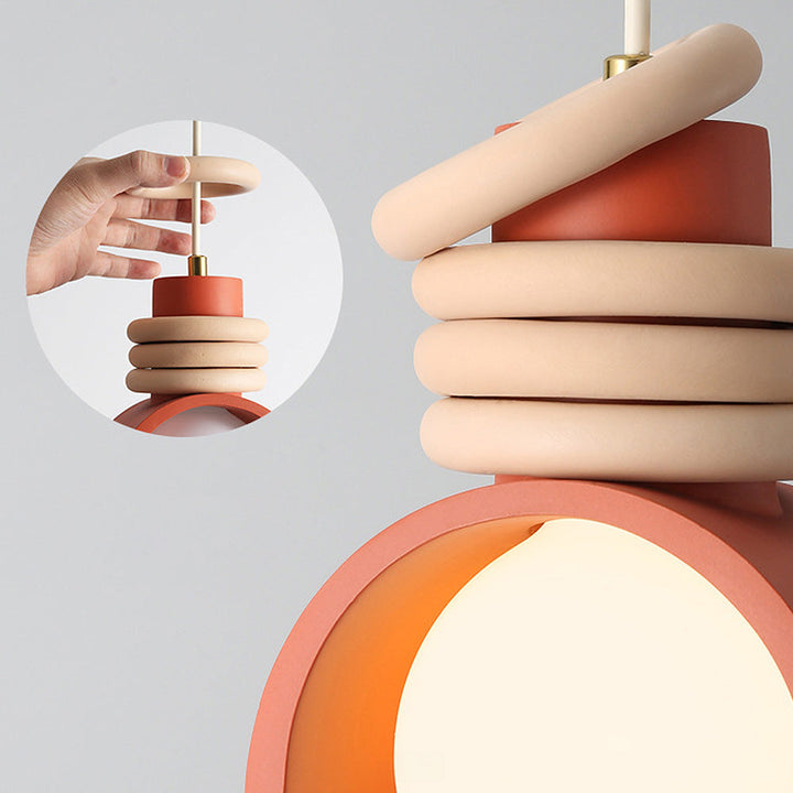Einzigartige Design-Deckenlampe mit lebendigen Farben, künstlerische Akzentbeleuchtung für Ihr Zuhause.