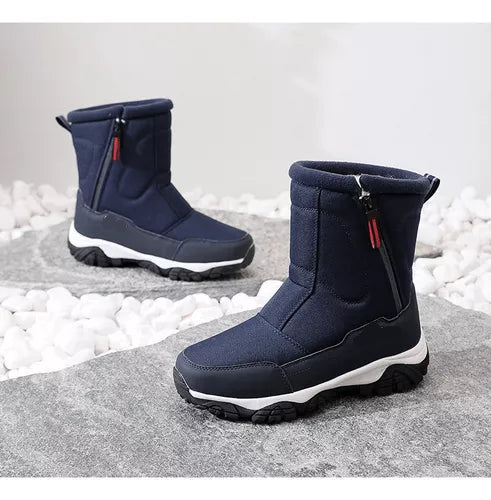 Warme Herren Winterstiefel mit Reißverschluss, wasserdicht & rutschfest. Bieten Komfort bei Schnee und Kälte.