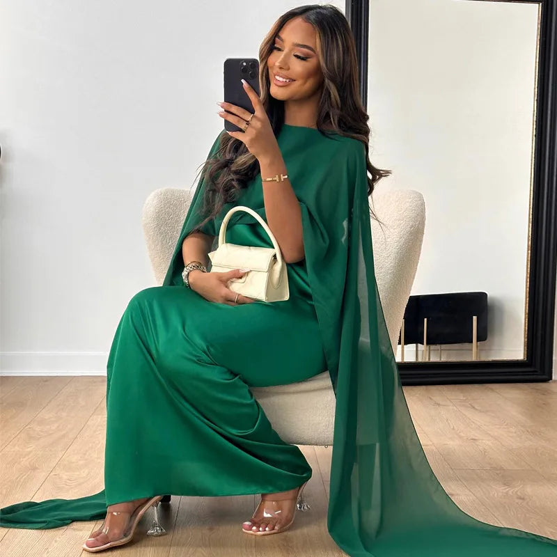 Modernes Damen Maxikleid, elegant und figurbetont. Perfekt als Abendkleid oder festliches langes Damenkleid.