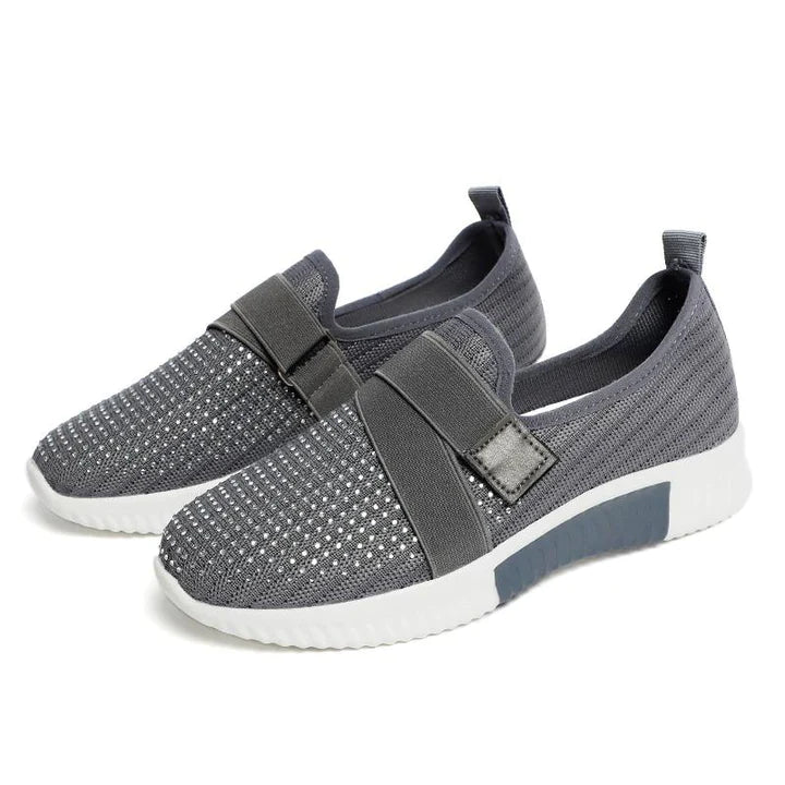 Damen Slip-On Sneaker mit Klettverschluss, leicht & bequem für Alltag und Freizeit.