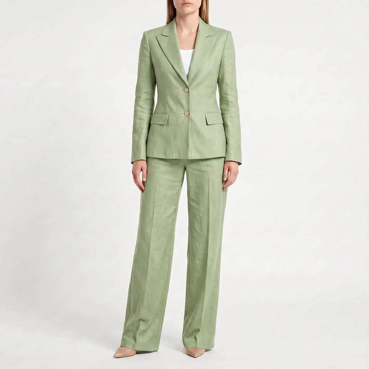 Moderner Damen Hosenanzug mit fließendem weitem Bein. Perfekt für Business-Looks oder legere Freizeit-Outfits.