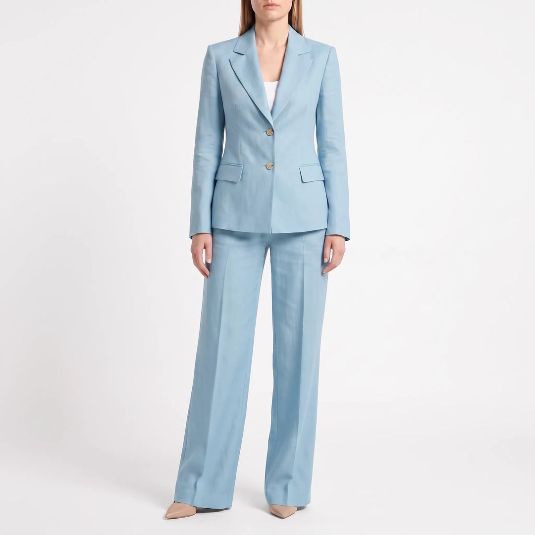 Vielseitiger Damen Hosenanzug mit weitem Bein. Ideal als Businessmode oder eleganter Freizeitlook. Frühling/Sommer.
