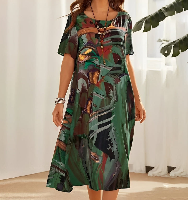 Trendiges Damen Relaxed Fit Kleid mit stylischem Statement-Print. Vielseitiges Kurzarm Freizeit-Sommerkleid für Komfort.