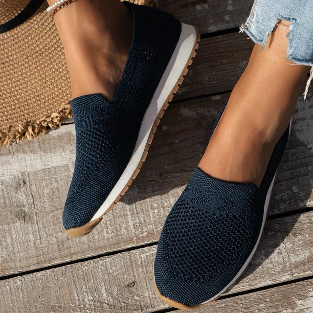 Modische Slip-On Damenschuhe Olivia, bieten orthopädischen Komfort als Alltagsschuh und Sommerslipper.