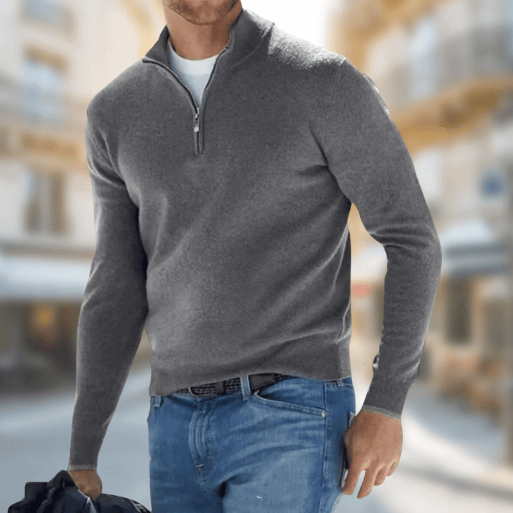 Komfortabler Langarm-Pullover für Herren mit Reißverschluss am Kragen, ideal für kühlere Tage.