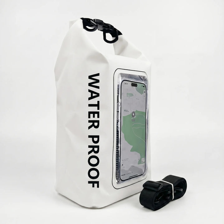Outdoor-Drybag, wasserdicht mit integriertem Touchscreen-Fenster für Navigation beim Bootfahren.