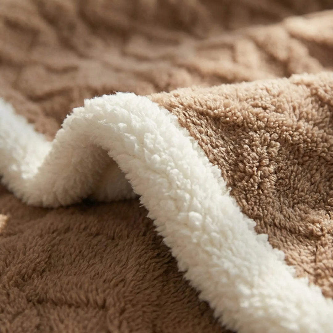 Hypoallergene Fleece-Kuscheldecke, doppelseitig warm und weich, perfekt als Sojadecke oder Wohndecke.