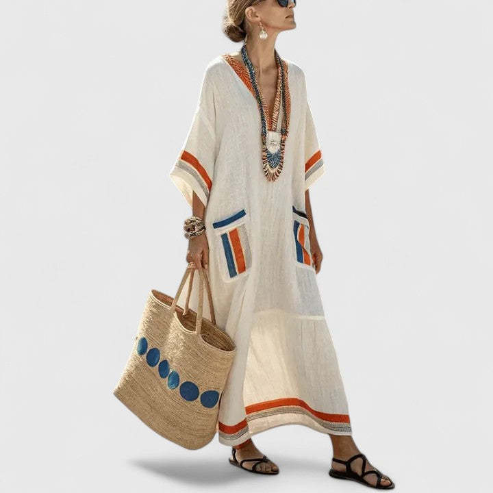 Elegantes langes Boho Sommerkleid für Damen, ideal als Freizeitkleid oder Strandkleid.