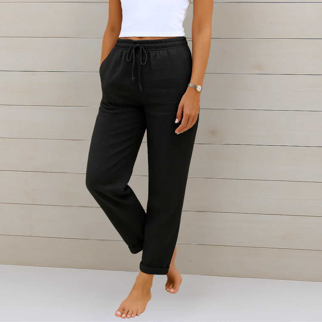 Elegante Damen Sommer Marlenehose mit weitem Bein. Komfortabel für Büro-Outfits & stilvolle Freizeit.