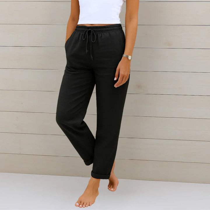 Elegante Damen Sommer Marlenehose mit weitem Bein. Komfortabel für Büro-Outfits & stilvolle Freizeit.
