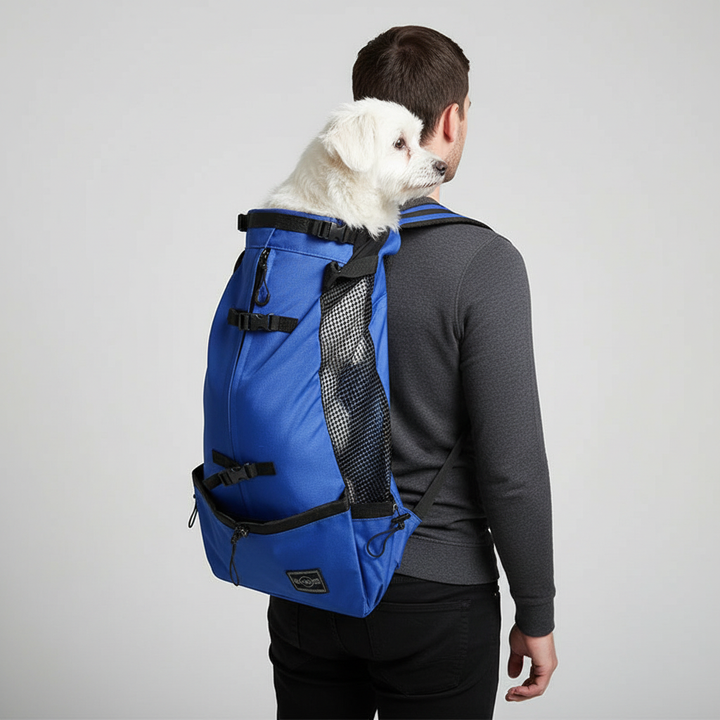 Detailansicht des robusten und atmungsaktiven Materials des CompanionPack Hundetrage-Rucksacks für Haustiertransport.