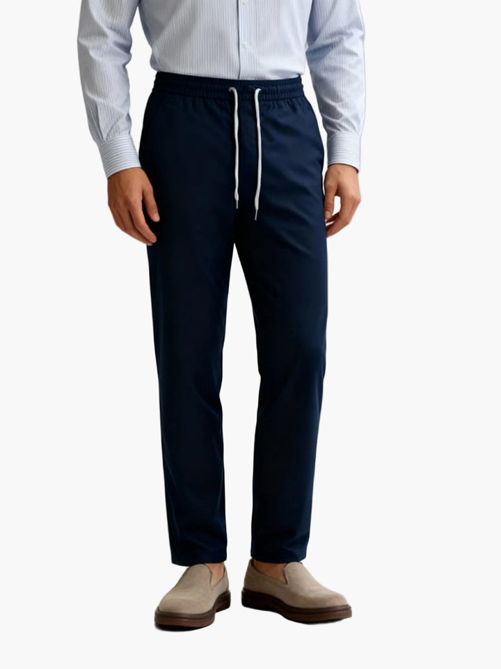 Grüne Herren Freizeithose, Stretch-Chino Jogpants für Komfort im Büro und entspannte Freizeit.